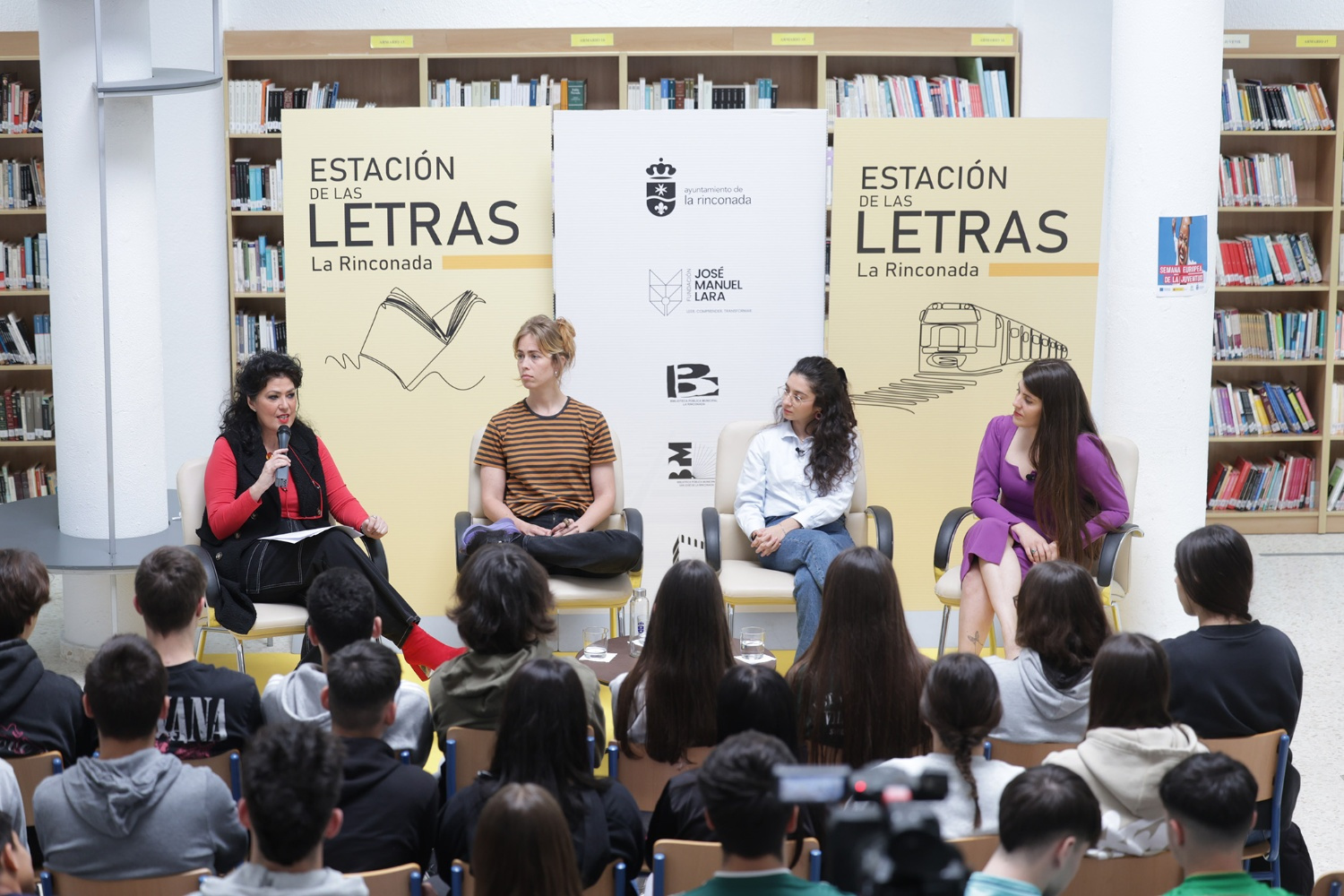 Rosa Berbel, Greta García Johnson y Estefanía Cabello en el II Encuentro de Literatura Emergente